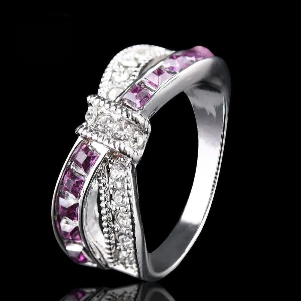Кольцо "Бант" с фиолетовыми кристалами