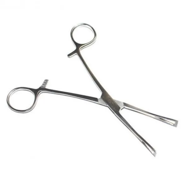 Triangular piercing clamp without a slit